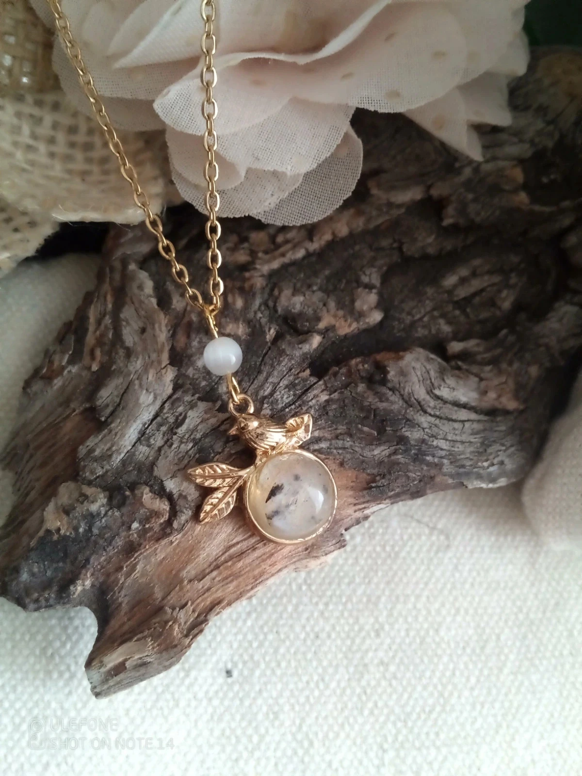 Collar de pájaro de piedra de labradorita y selenita blanca – photo 2